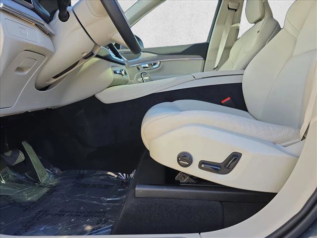 Used 2025 Volvo XC90 B6 Plus w/ Protection Package Premier AWD/4WD image 28