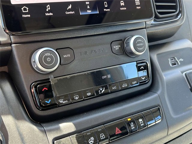 New 2024 RAM ProMaster 3500 w/ Delivery Van Package image 26