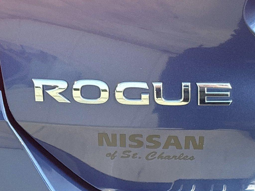 Used 2017 Nissan Rogue SL w/ SL Premium Package AWD/4WD image 10