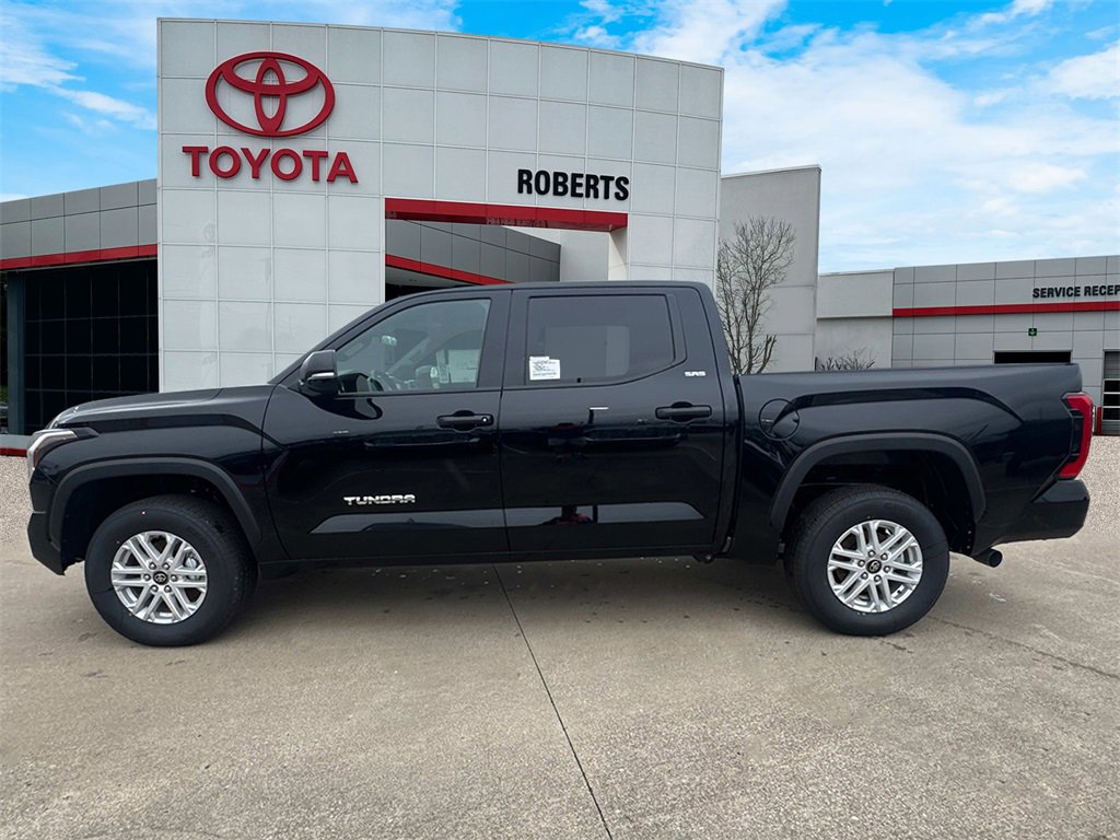 New 2025 Toyota Tundra SR5 w/ SR5 Convenience Package video 4