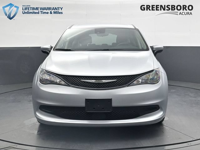 Used 2023 Chrysler Voyager LX FWD image 13