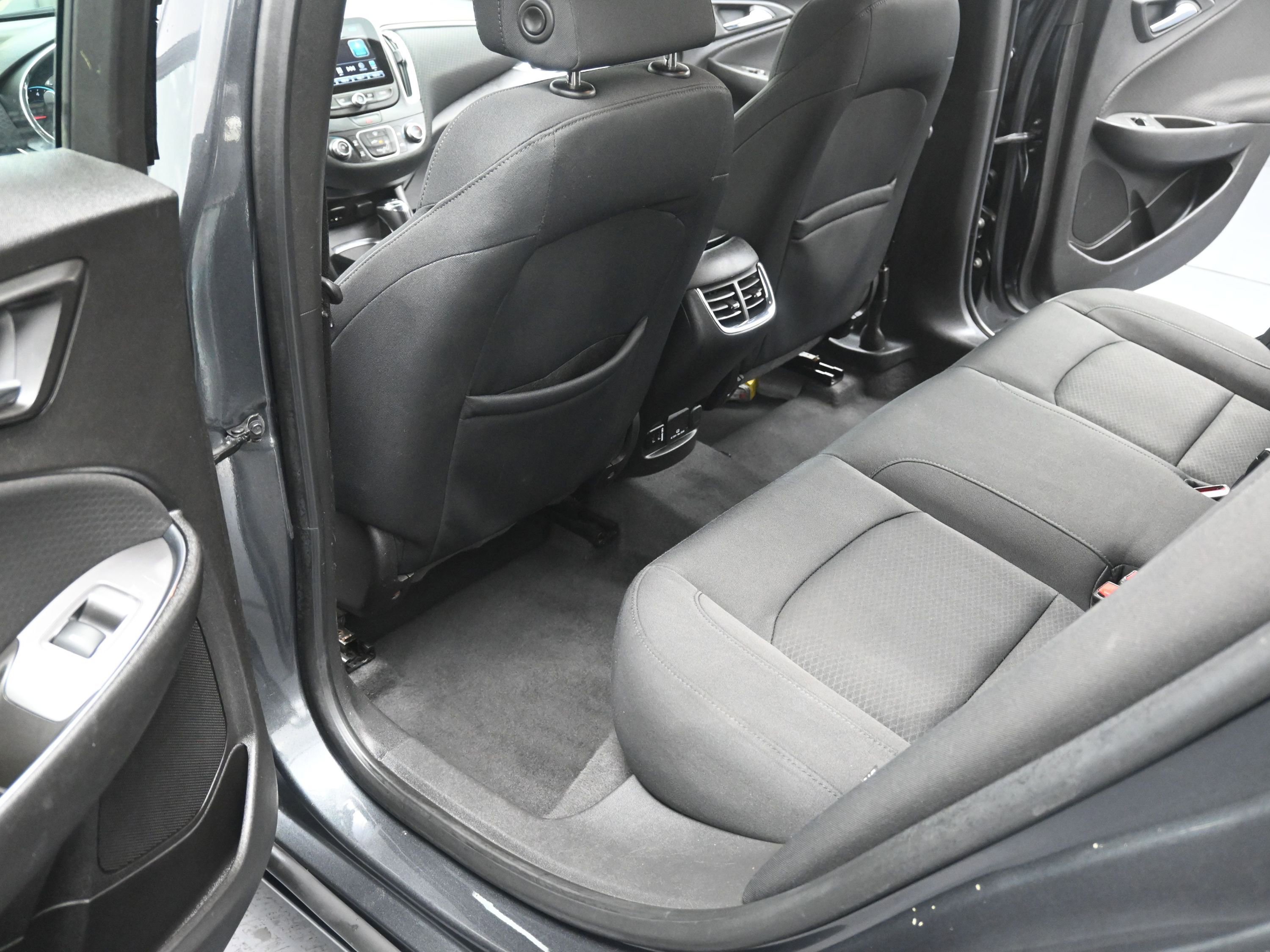 Used 2016 Chevrolet Malibu LT FWD image 24