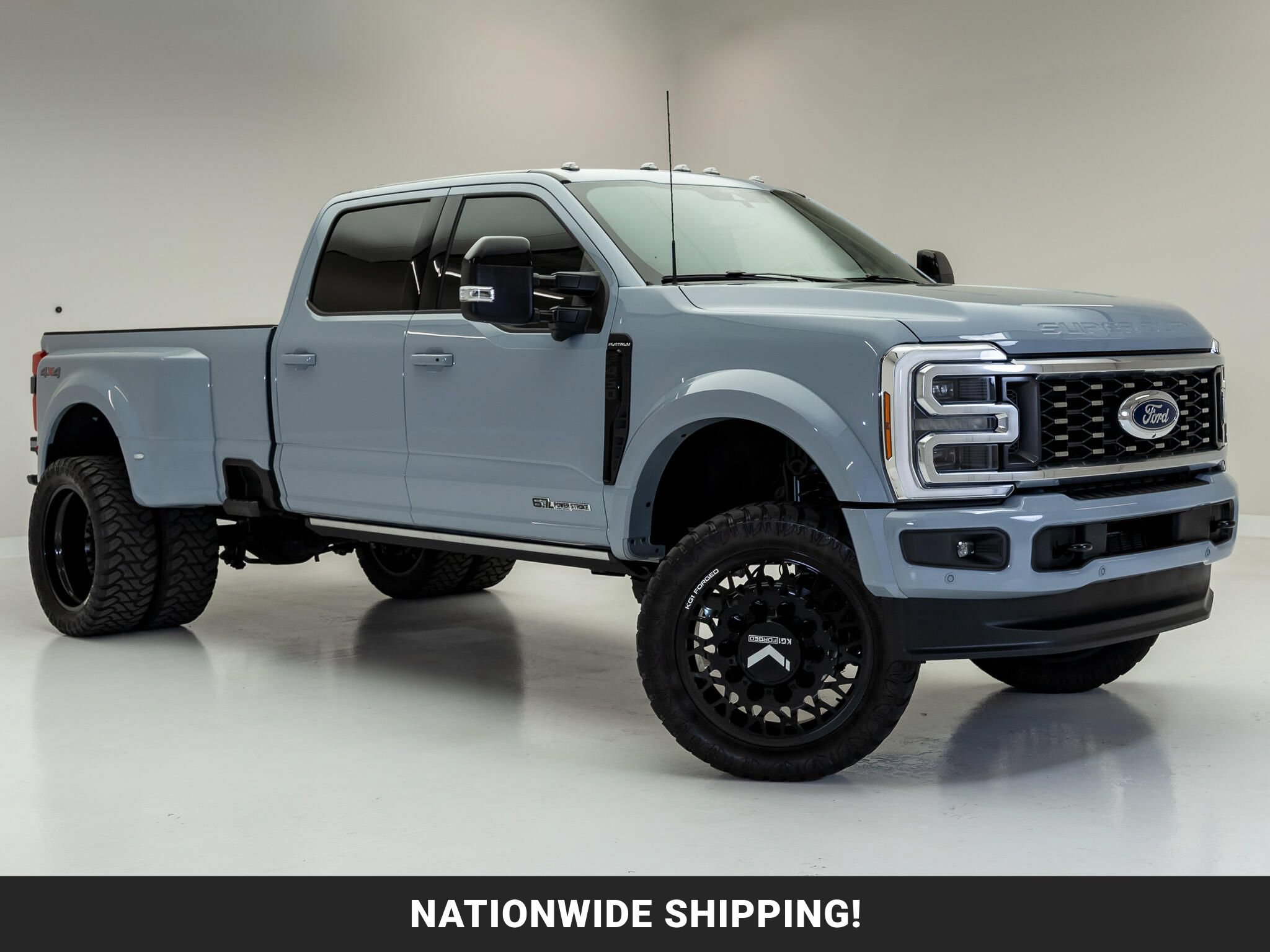 Used 2025 Ford F450 Platinum AWD/4WD image 1
