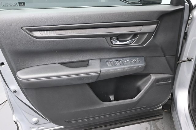 Used 2025 Honda CR-V LX image 10