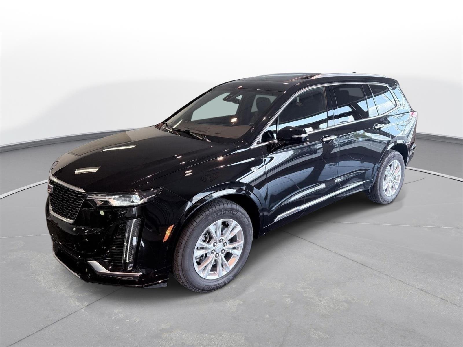 Used 2024 Cadillac XT6 Luxury w/ LPO, Floor Liner Package AWD/4WD image 7