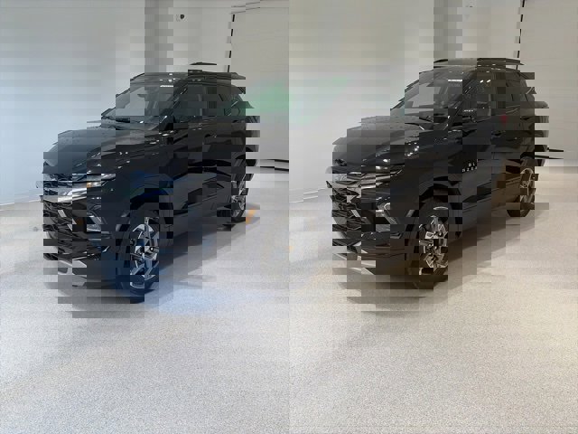 New 2025 Chevrolet Blazer LT w/ Convenience Package image 3