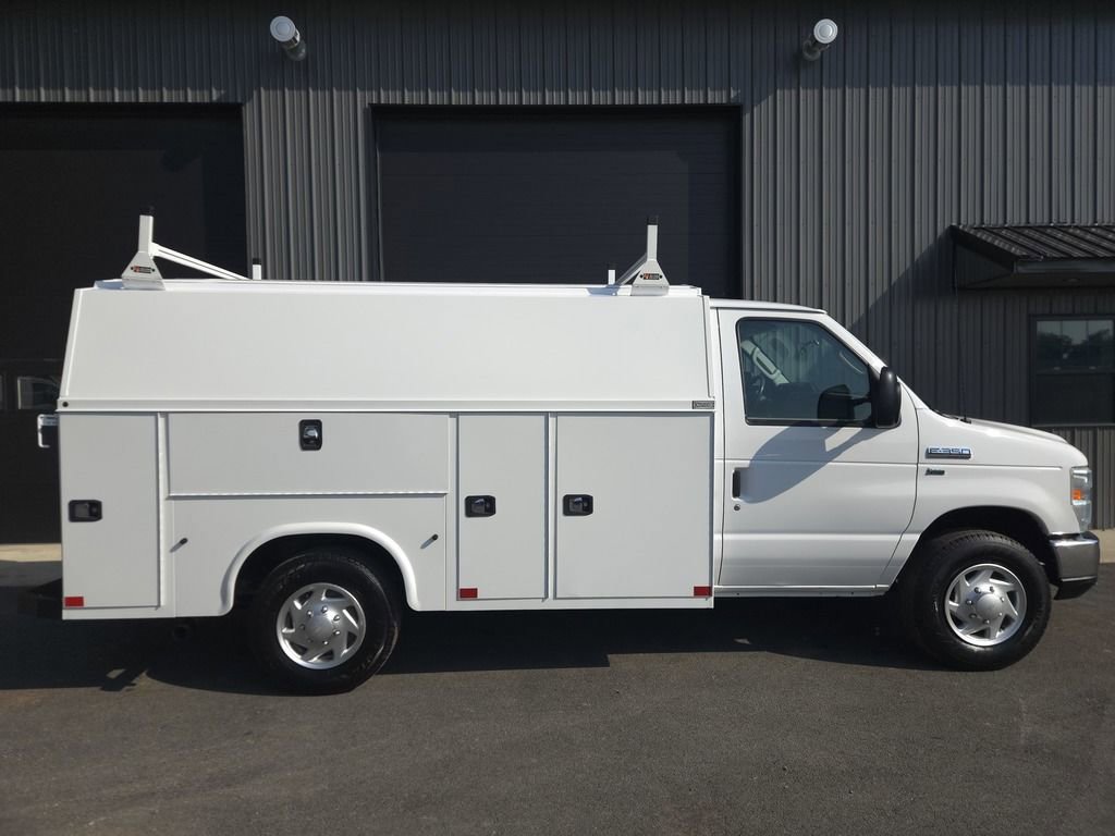 Used 2016 Ford E-350 and Econoline 350 Super Duty w/ Power Windows & Locks Group image 5