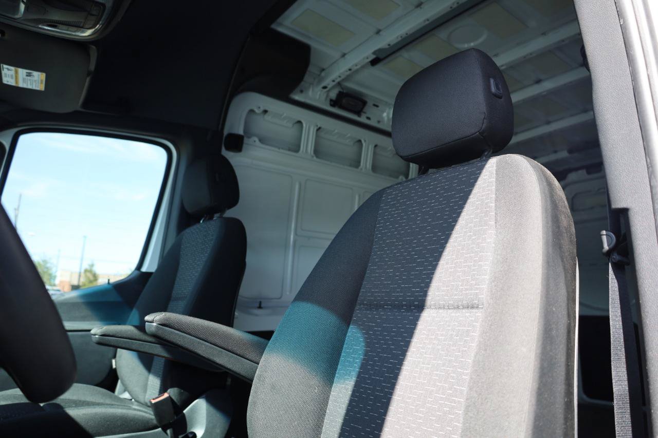 Used 2024 Mercedes-Benz Sprinter 2500 image 5