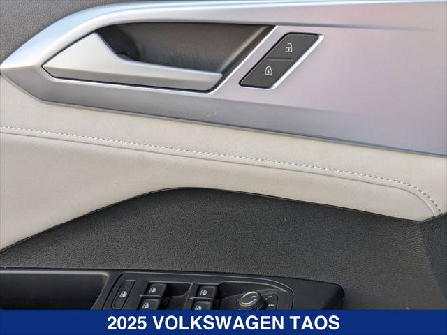 Used 2025 Volkswagen Taos SE FWD image 11