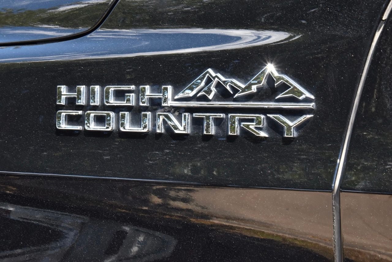 Used 2021 Chevrolet Tahoe High Country w/ Premium Package AWD/4WD image 44