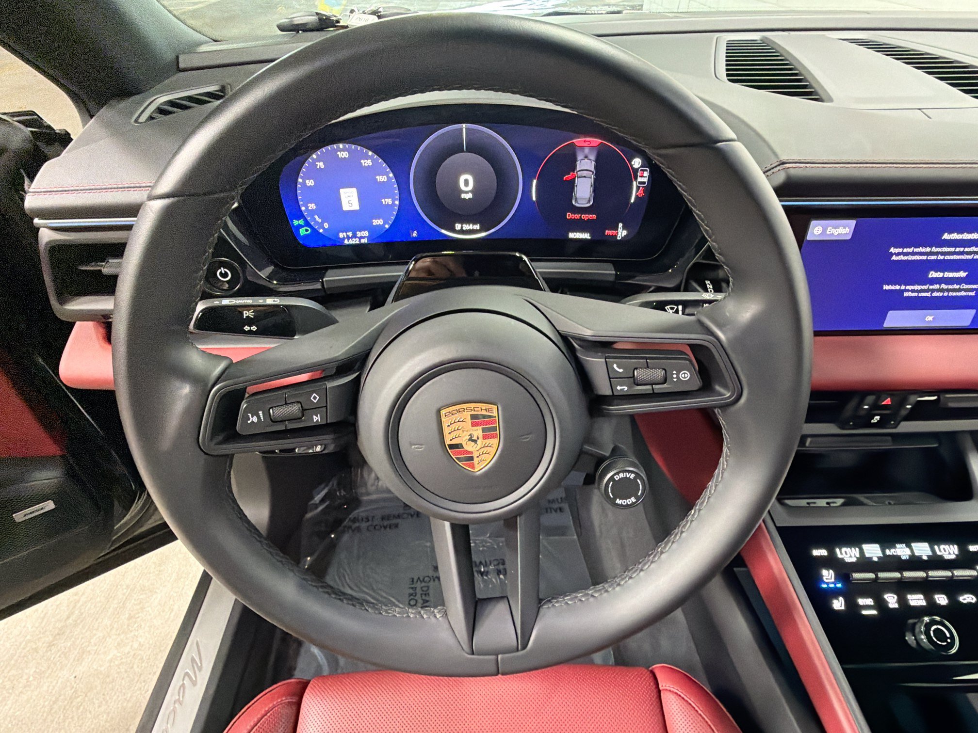 Certified 2026 Porsche Macan Electric RWD image 40