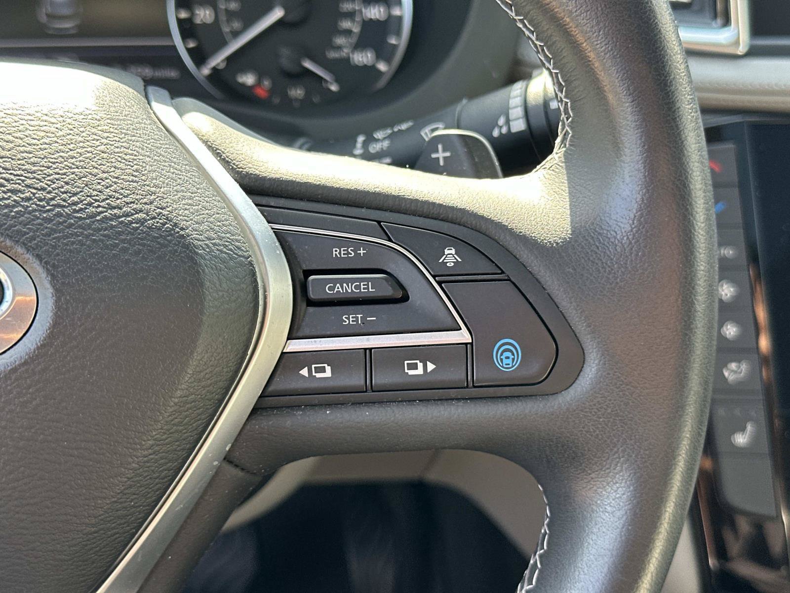 Used 2023 INFINITI QX50 Luxe AWD/4WD image 19