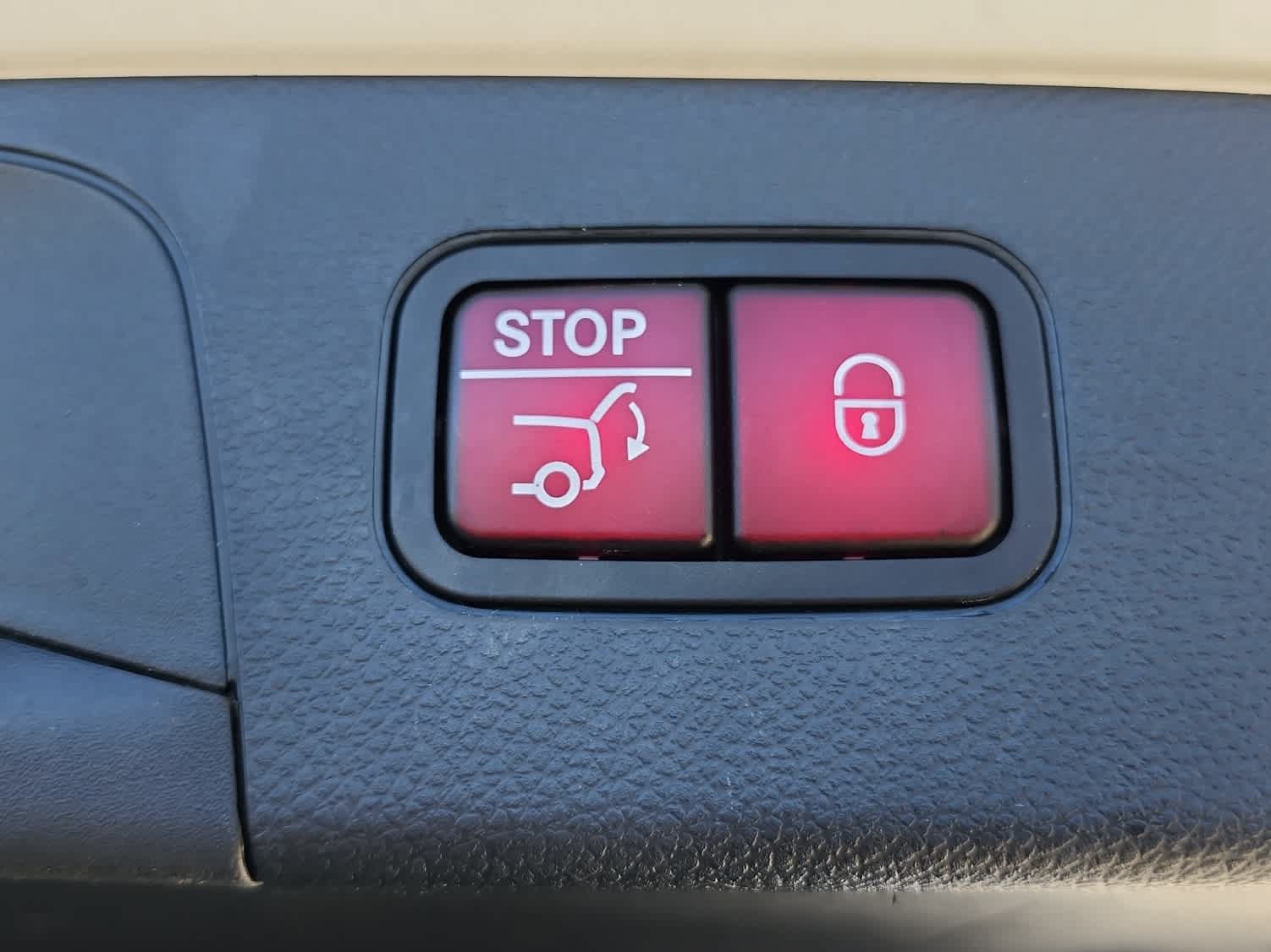 Used 2021 Mercedes-Benz GLC 300 image 29