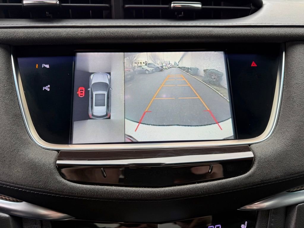 Used 2017 Cadillac XT5 Platinum w/ Driver Assist Package image 31