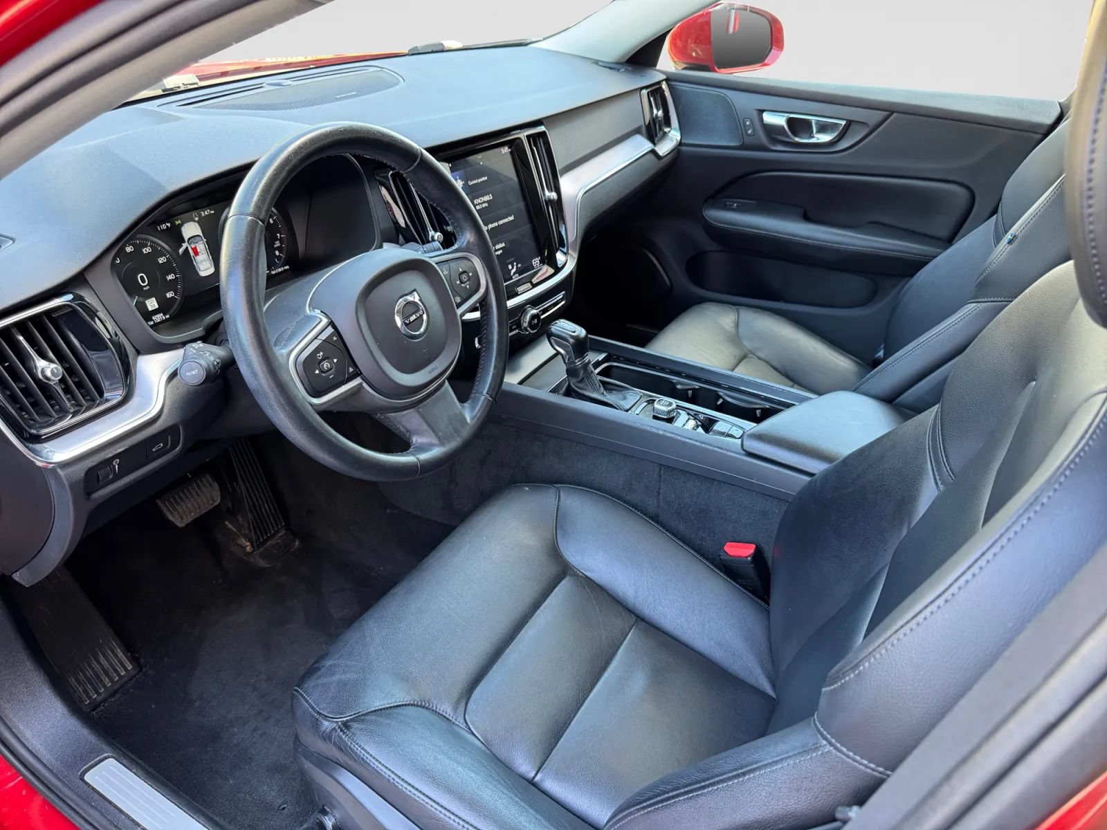 Used 2020 Volvo S60 T5 Momentum FWD image 12
