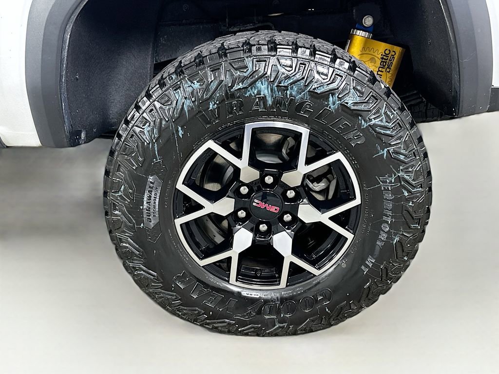 Used 2024 GMC Canyon AT4X image 24