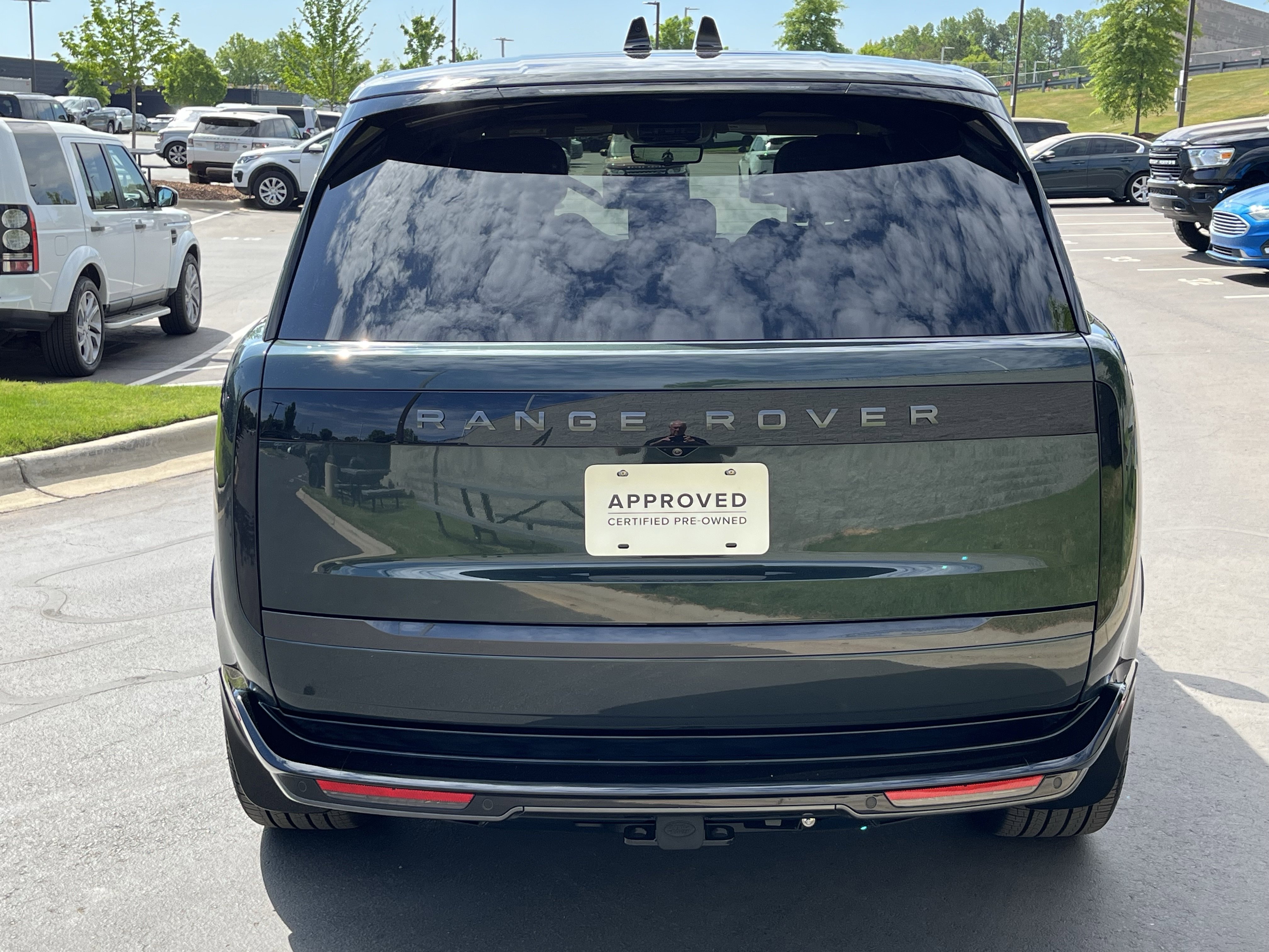 Certified 2026 Land Rover Range Rover SE image 6