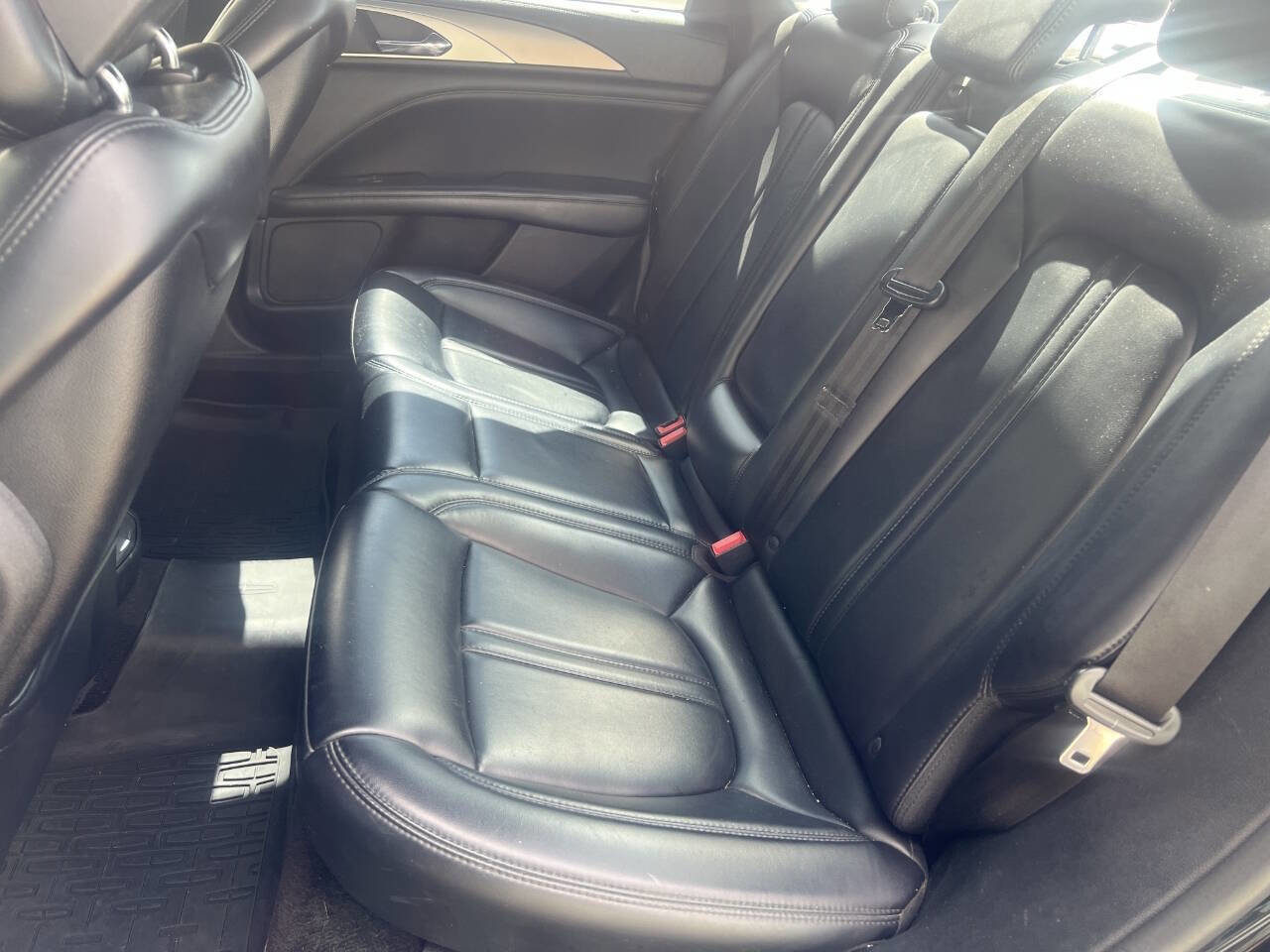 Used 2018 Lincoln MKZ Premiere image 12