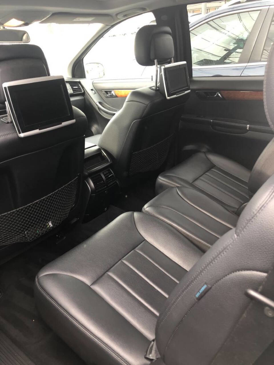 Used 2009 Mercedes-Benz R 350 4MATIC w/ Premium 1 Pkg image 11