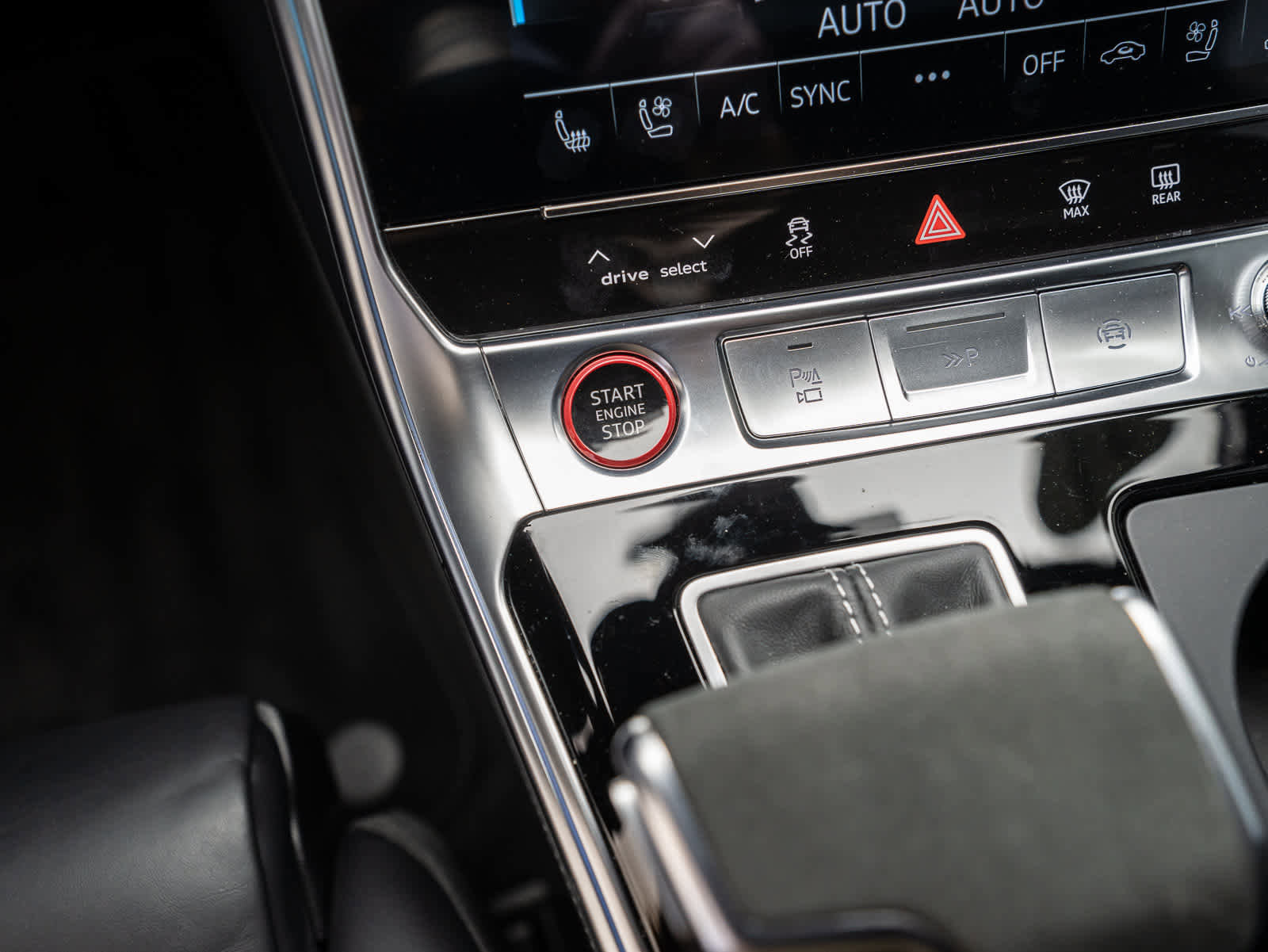 Used 2024 Audi RS 6 performance image 30