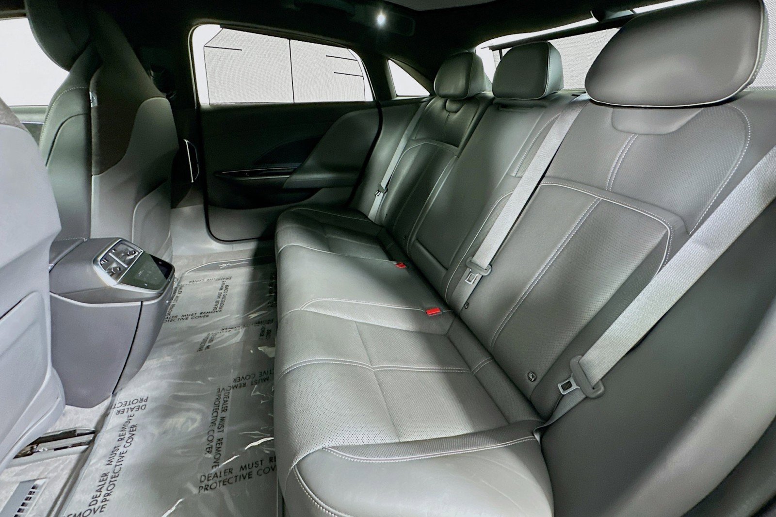 Used 2022 Lucid Air Grand Touring image 9