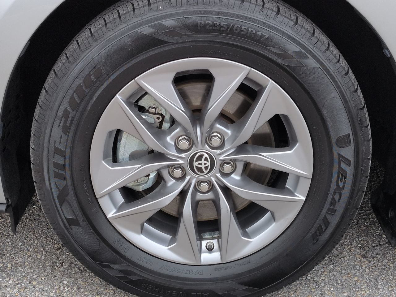 Used 2022 Toyota Sienna LE AWD/4WD image 11