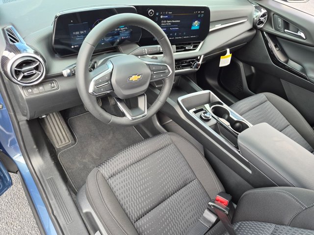 New 2027 Chevrolet Equinox LT FWD image 3