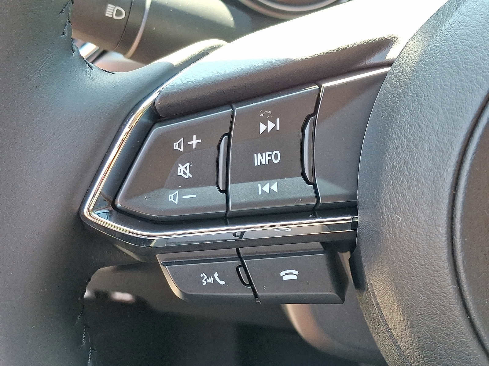 Used 2025 MAZDA CX-5 AWD 2.5 S w/ Preferred Package image 21