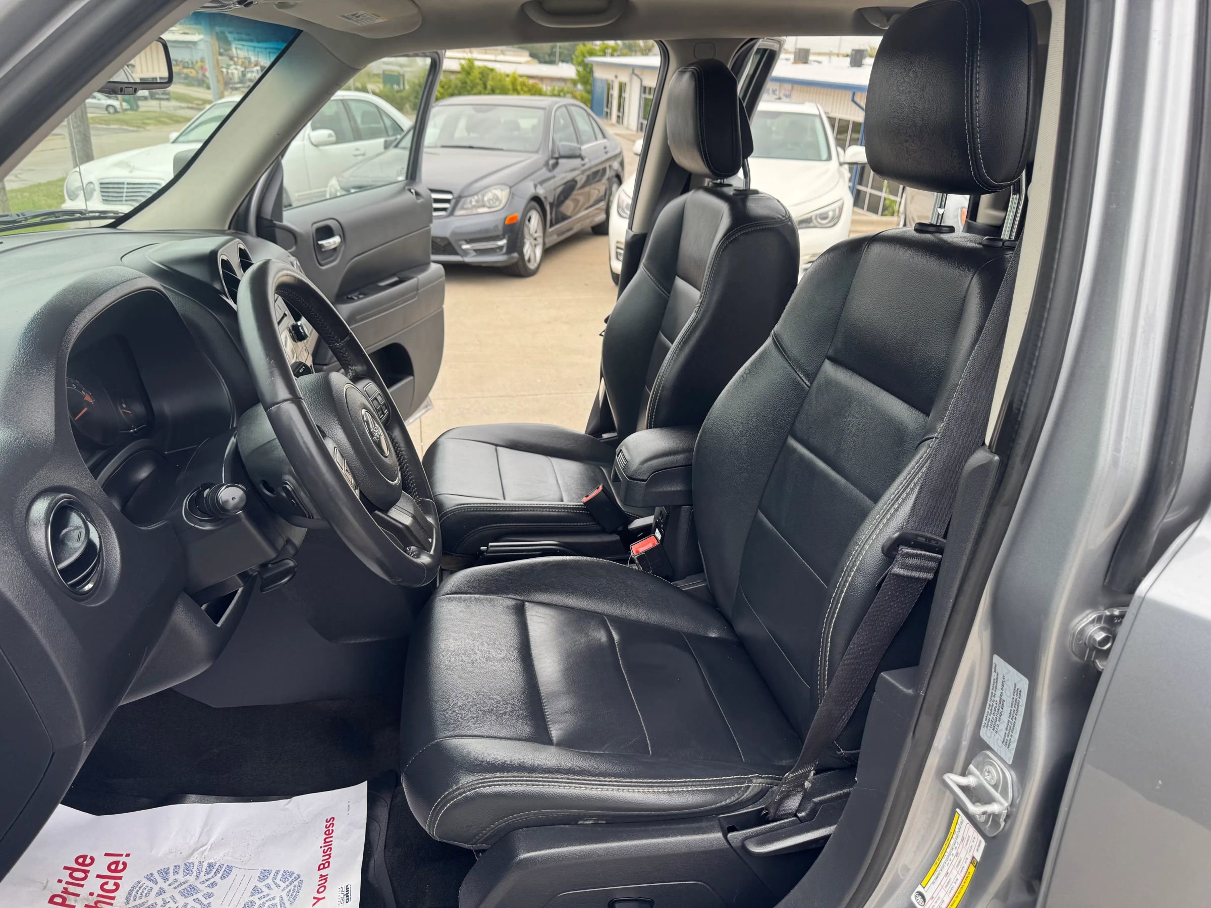 Used 2017 Jeep Patriot High Altitude image 15