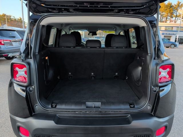 Used 2018 Jeep Renegade Altitude w/ UConnect 8.4 Nav Group image 33