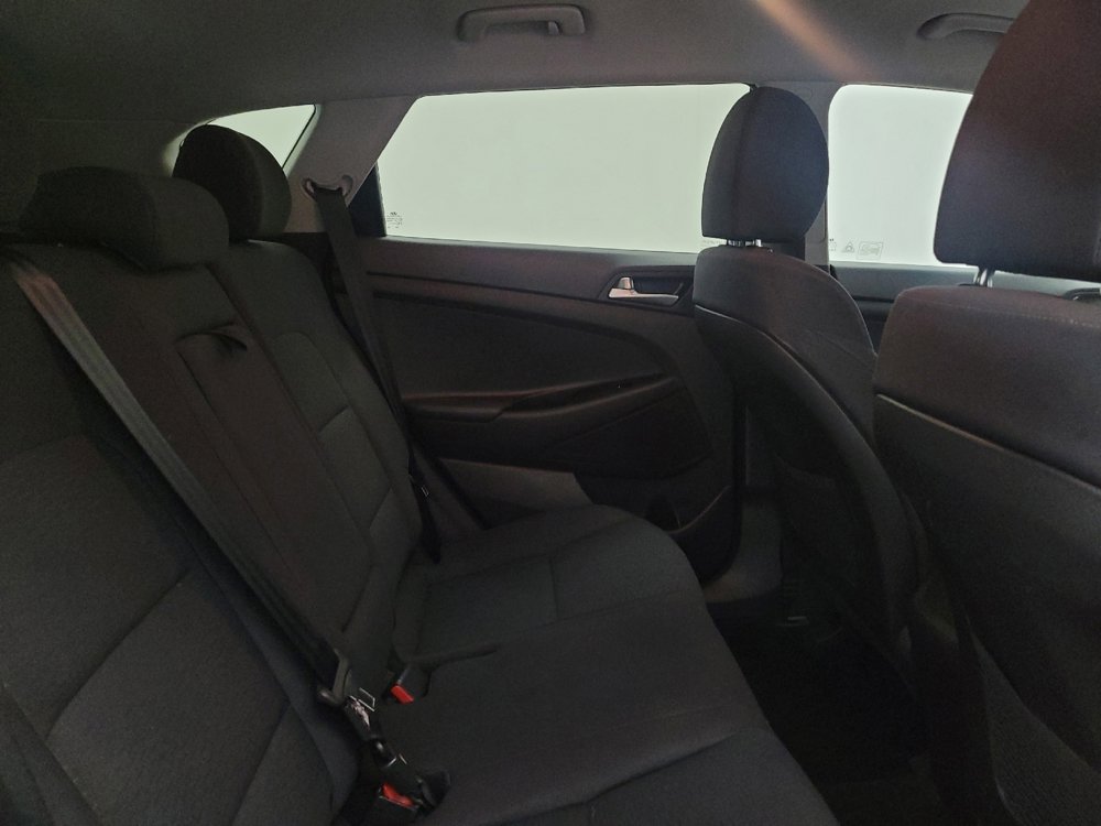 Used 2019 Hyundai Tucson SE image 19
