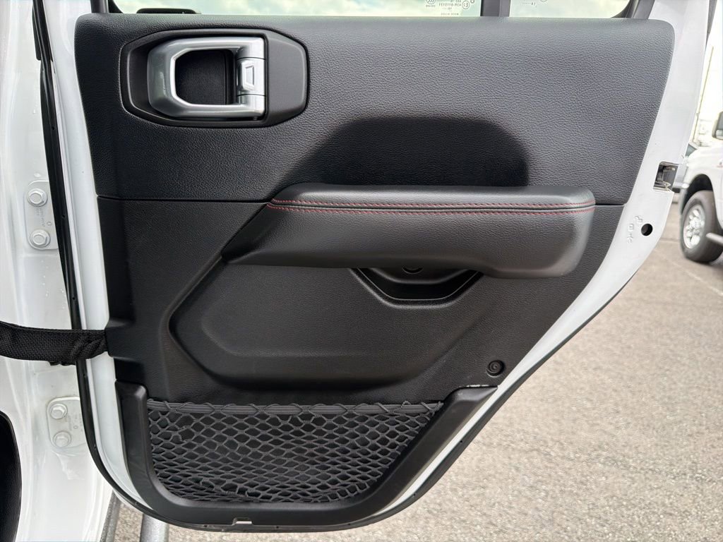 Used 2018 Jeep Wrangler Unlimited Rubicon image 22