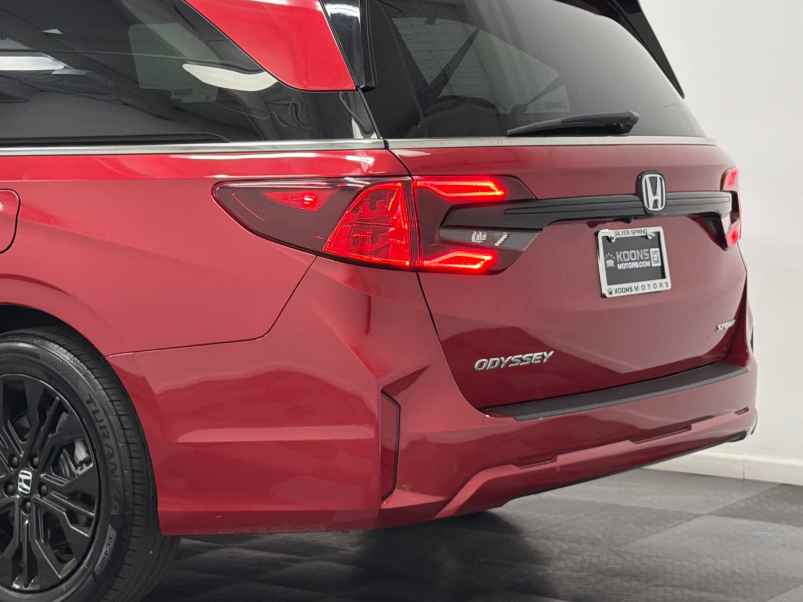 Used 2025 Honda Odyssey Sport-L image 7
