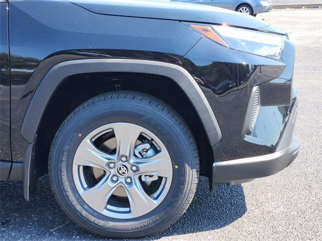 New 2025 Toyota RAV4 LE image 6
