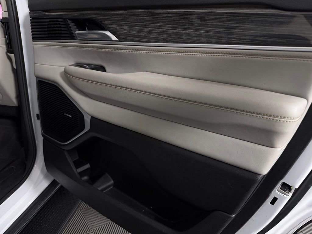Certified 2022 Jeep Wagoneer Series II image 32