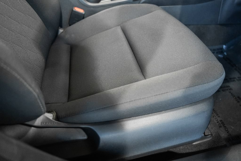 Used 2025 Toyota Corolla LE FWD image 30