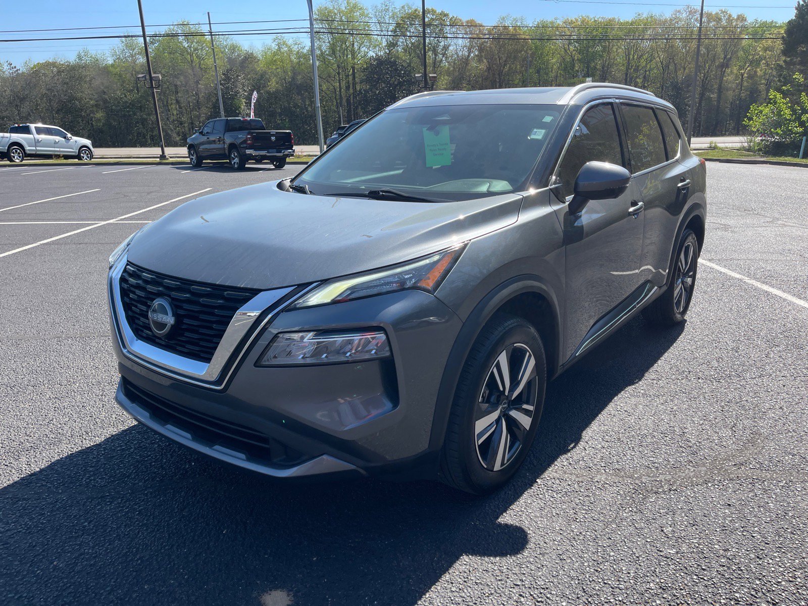 Used 2023 Nissan Rogue SL AWD/4WD image 3