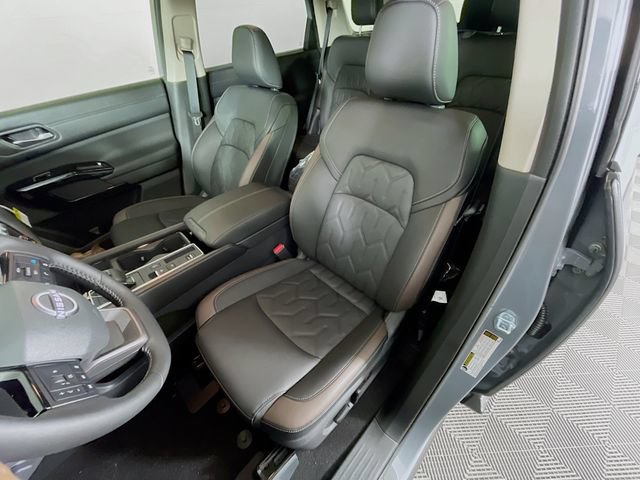 New 2026 Nissan Pathfinder Platinum w/ Cargo Package FWD image 13