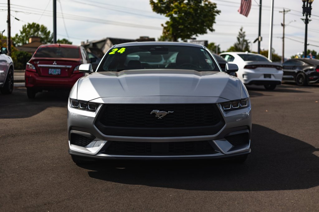 Used 2024 Ford Mustang Premium image 5