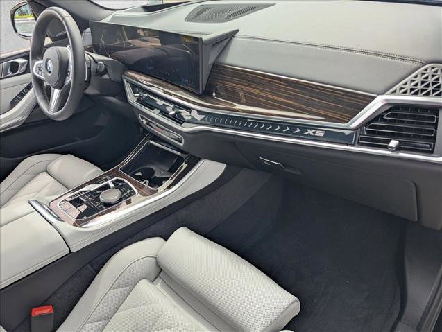 Used 2026 BMW X5 xDrive40i w/ M Sport Package AWD/4WD image 23