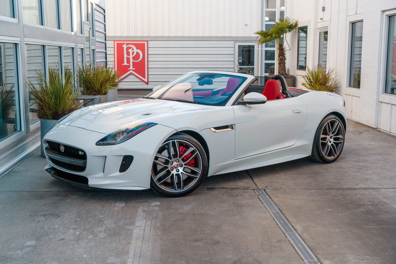 Used 2017 Jaguar F-TYPE R AWD/4WD image 2