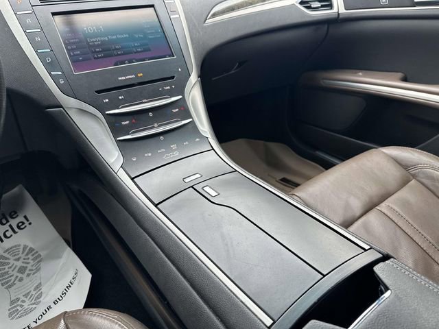 Used 2013 Lincoln MKZ image 40