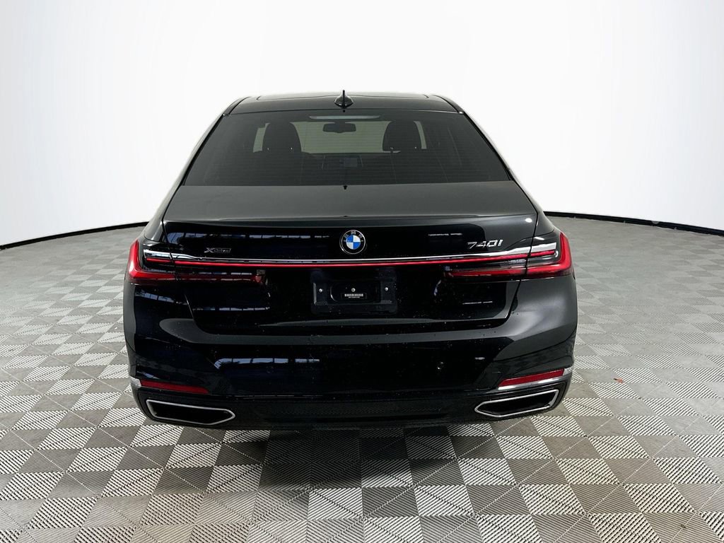 Used 2021 BMW 740i xDrive w/ Premium Package AWD/4WD image 6