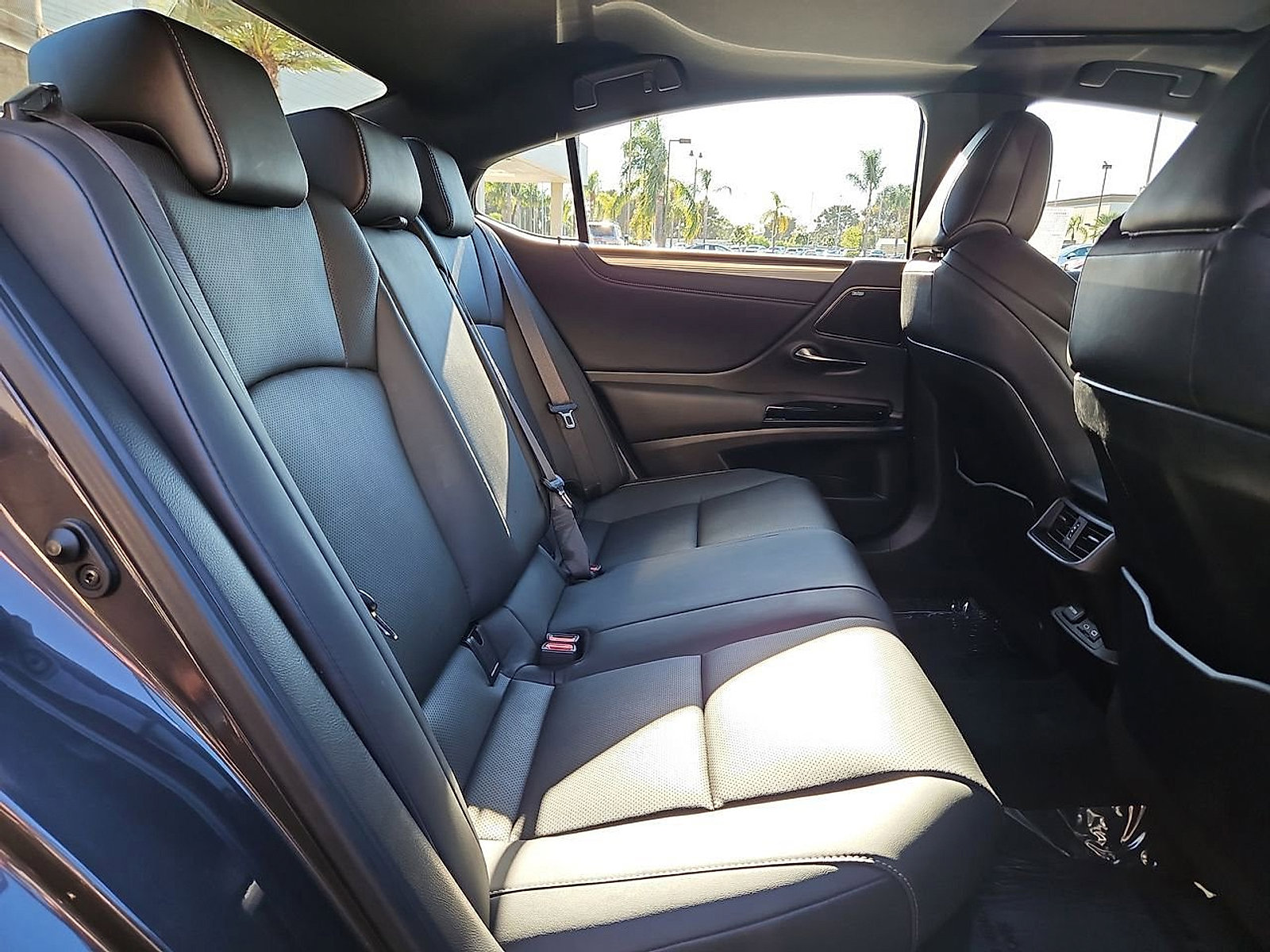 Certified 2024 Lexus ES 300h F Sport image 35