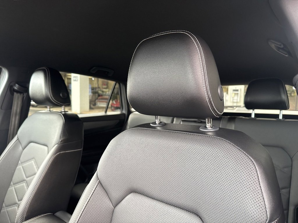 Used 2024 Volkswagen Atlas Cross Sport SE image 17