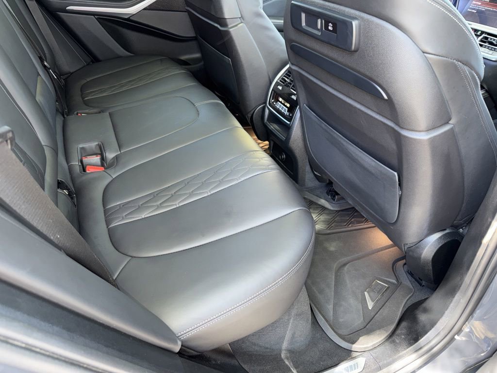 Used 2022 BMW X5 M50i w/ Executive Package image 24