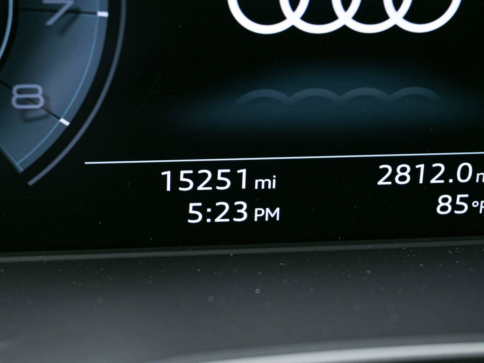 Used 2023 Audi Q5 2.0T Premium Plus w/ Premium Plus Package AWD/4WD image 9