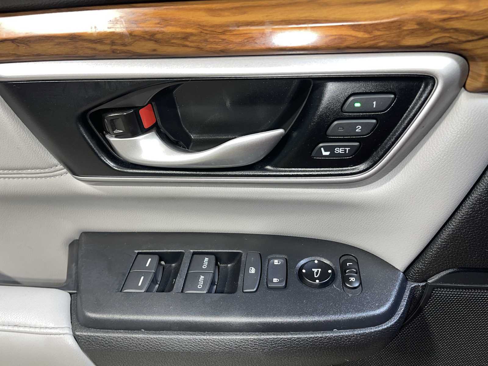 Used 2020 Honda CR-V Touring image 23