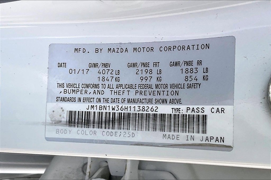 Used 2017 MAZDA MAZDA3 Grand Touring image 16