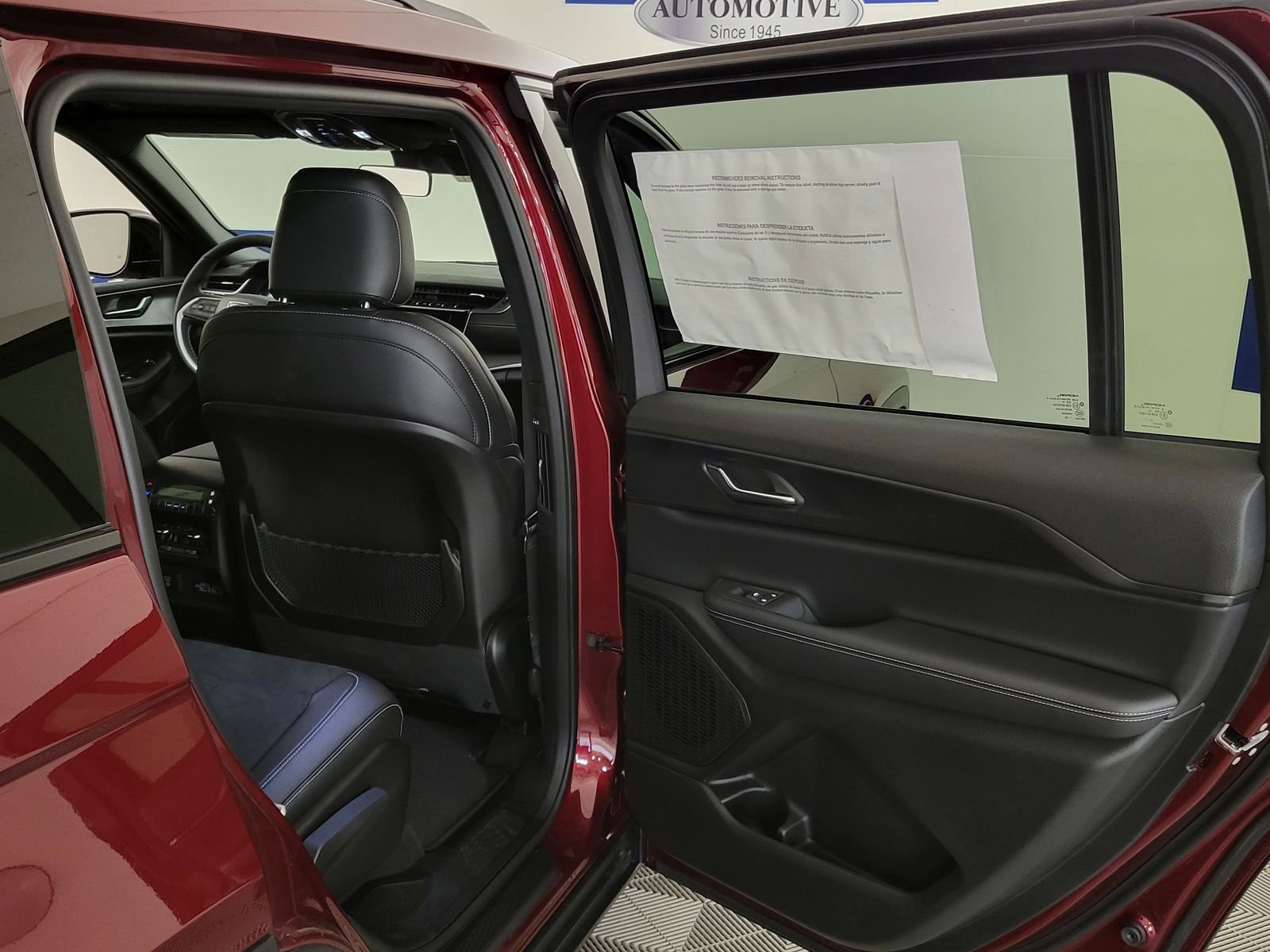 New 2025 Jeep Grand Cherokee L Altitude w/ Trailer Tow Package image 32